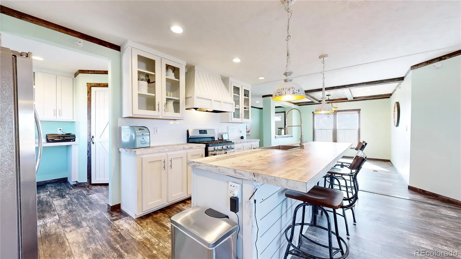 Strasburg, Colorado 80136, United States, 3 Bedrooms Bedrooms, ,2 BathroomsBathrooms,Residential,Pending,828