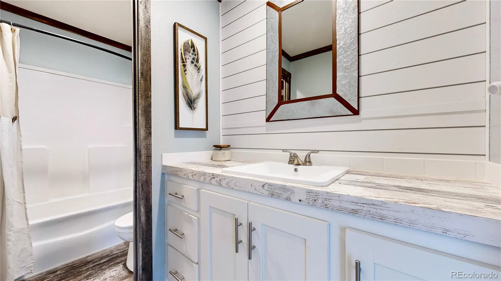 Strasburg, Colorado 80136, United States, 3 Bedrooms Bedrooms, ,2 BathroomsBathrooms,Residential,Pending,828