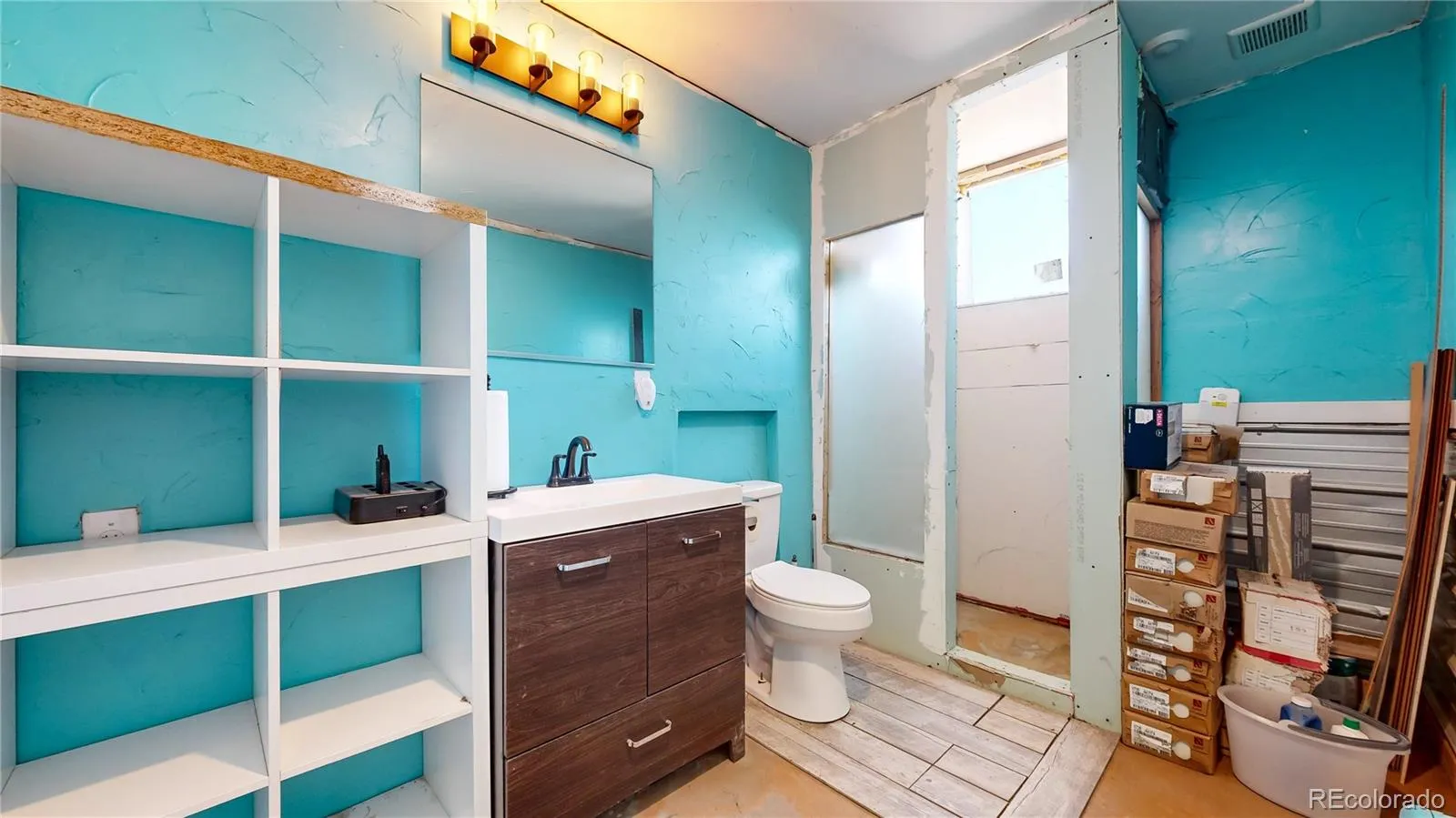 Strasburg, Colorado 80136, United States, 3 Bedrooms Bedrooms, ,2 BathroomsBathrooms,Residential,Pending,828