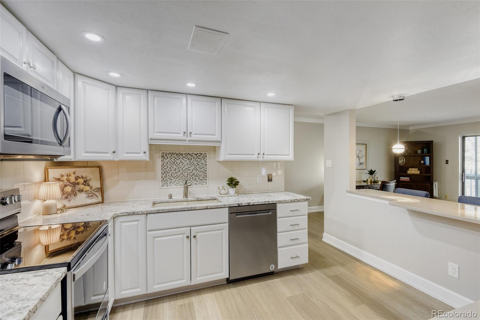 14102 E Linvale Place 305