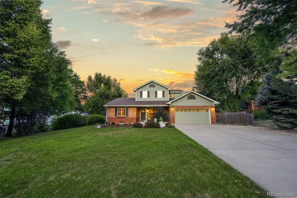 Photo of 720 Emerald Lane, Lakewood, CO 80214 (MLS # 8365714)