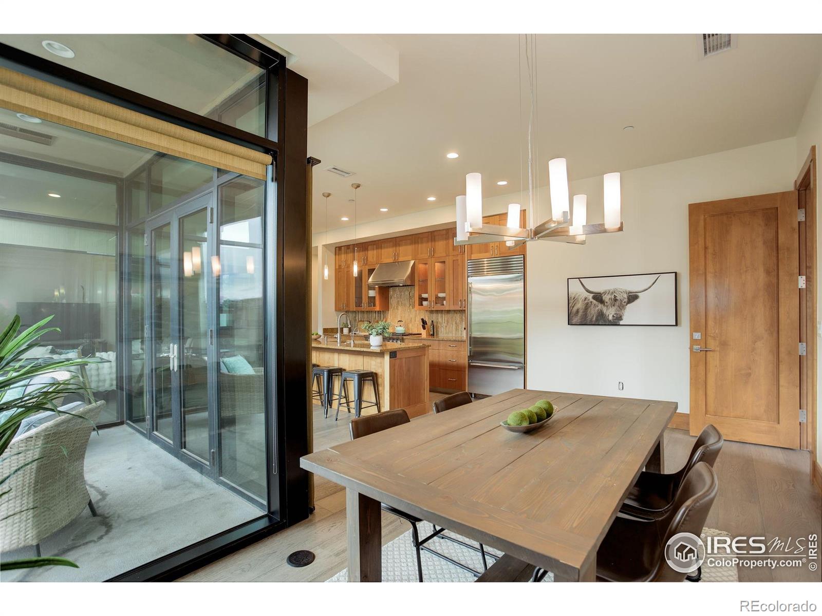 1077 Canyon Boulevard #211