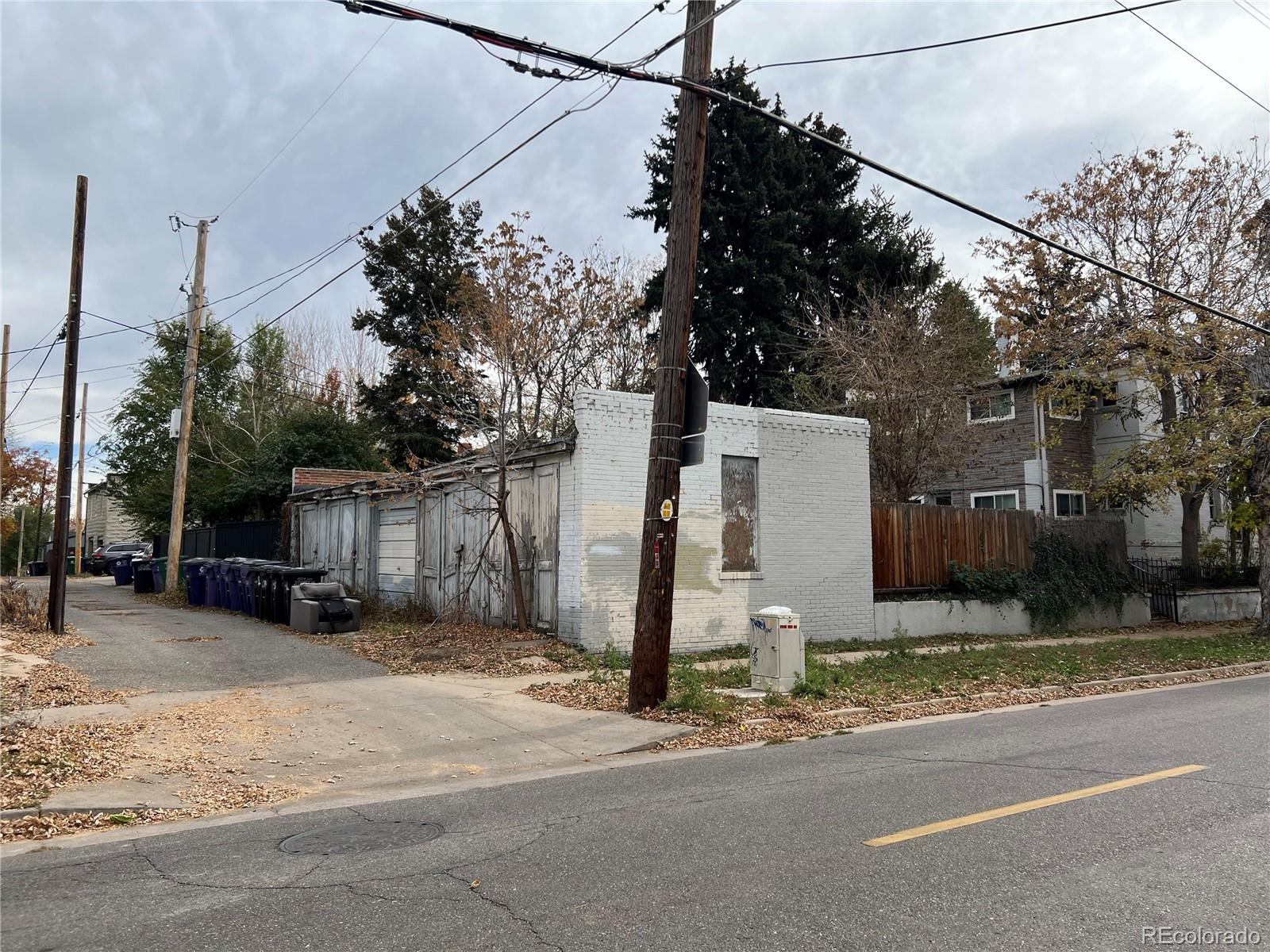 3269 W Hayward Place