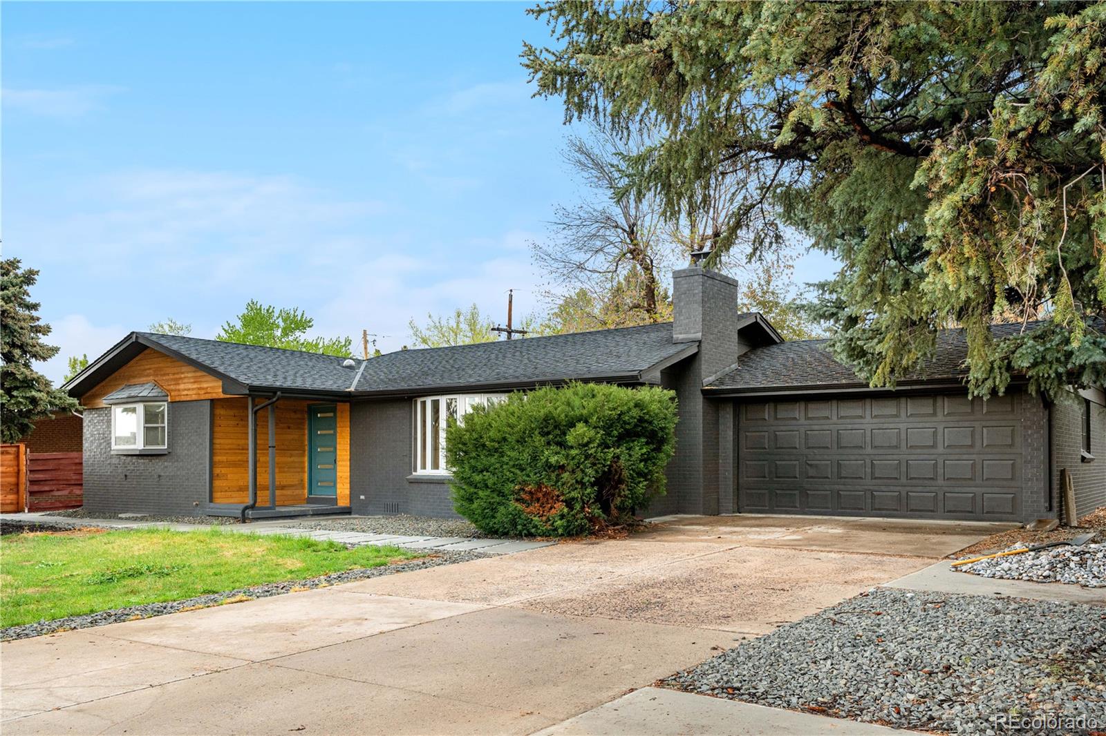 2320 S Valley Highway