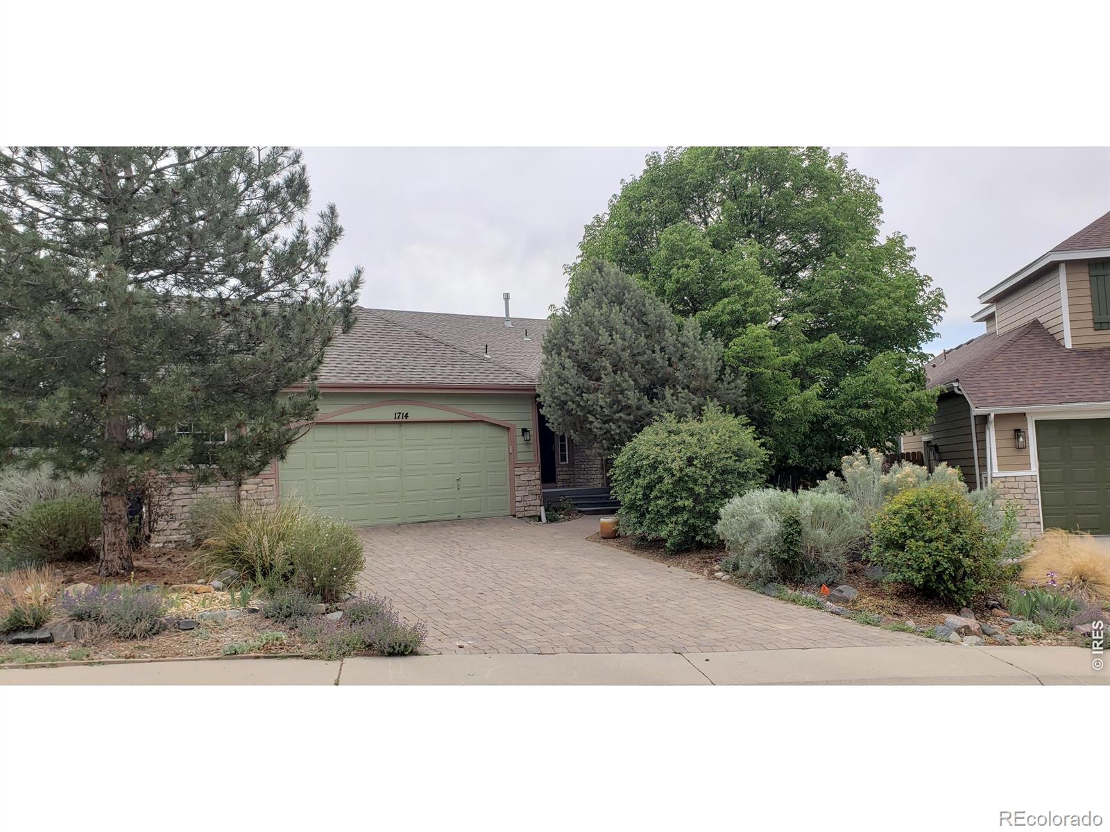 1714 Hemlock Way