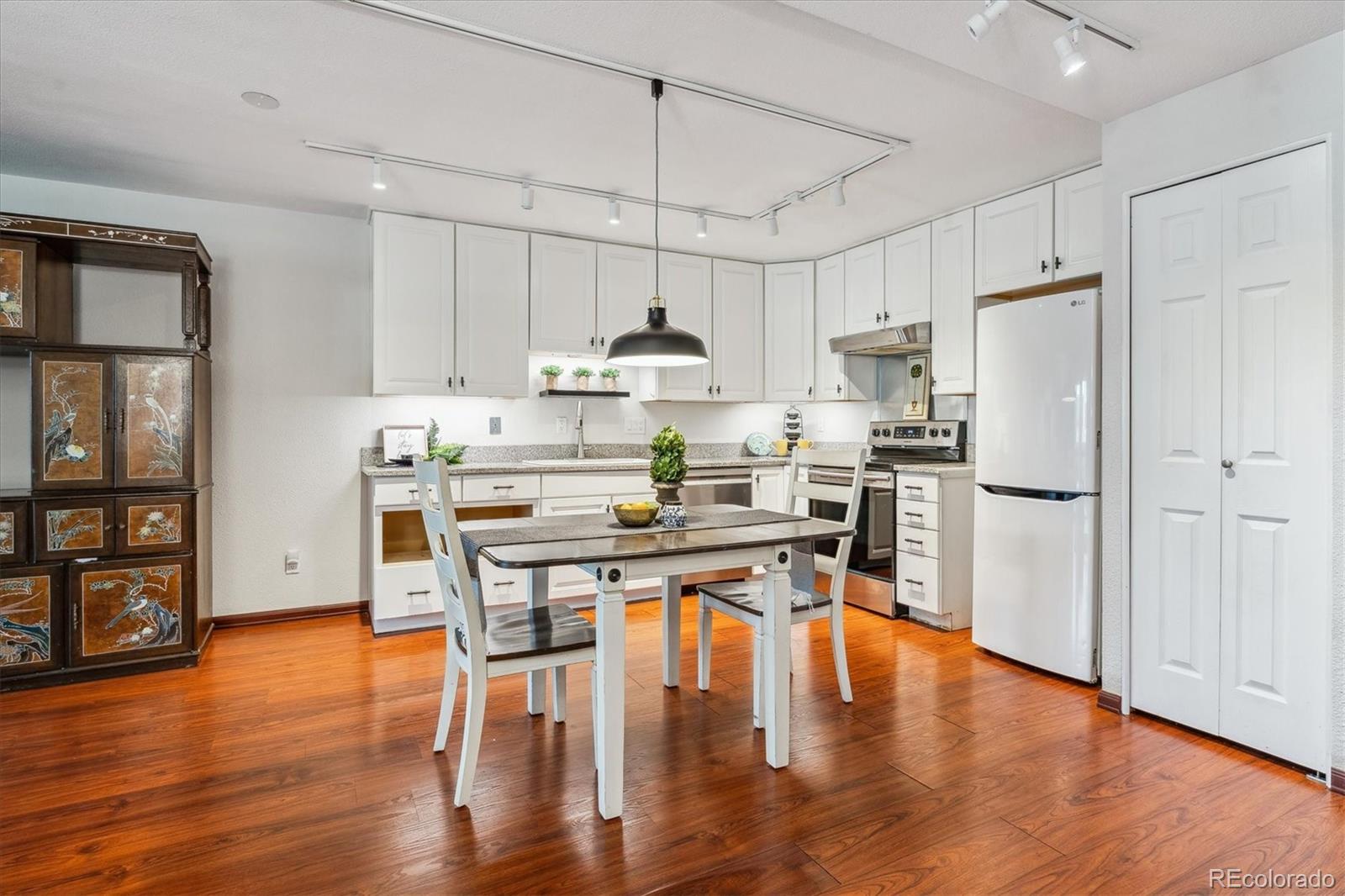3465 S Poplar Street 506