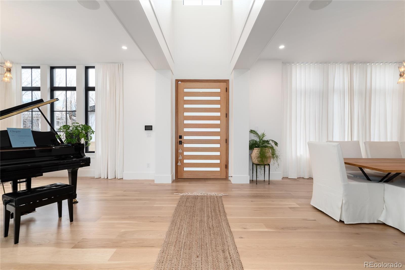 2821 E Cedar Lane Avenue 14