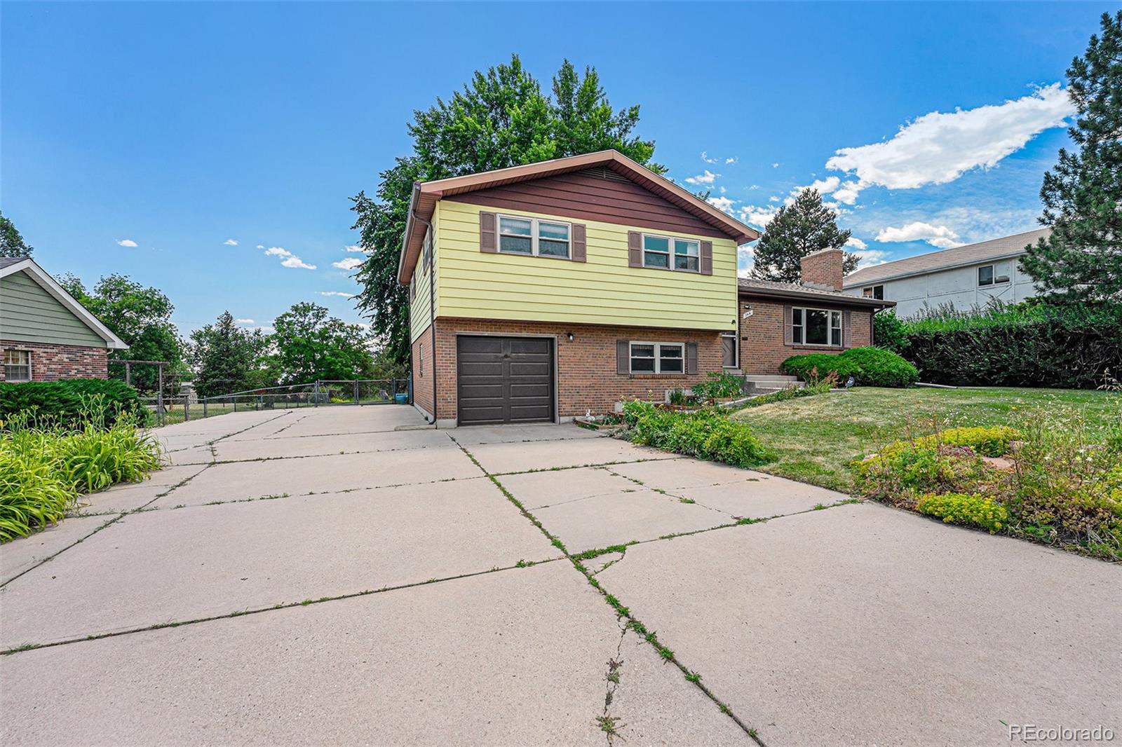 744 W 99th Avenue