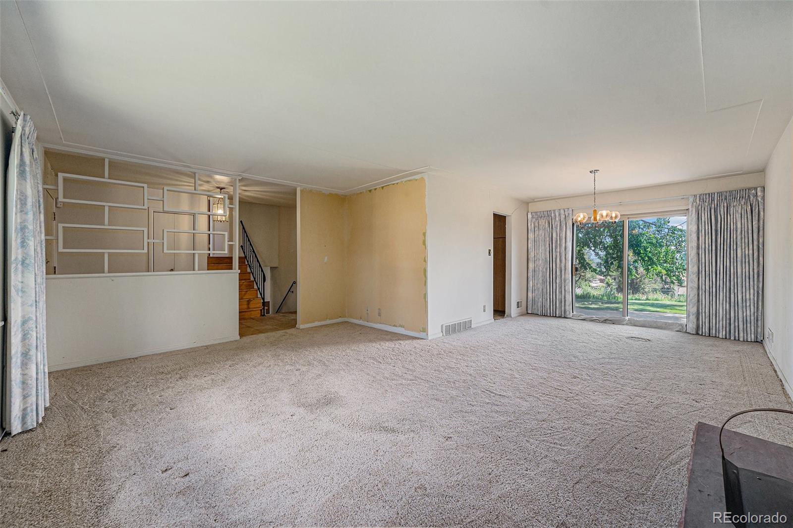 744 W 99th Avenue
