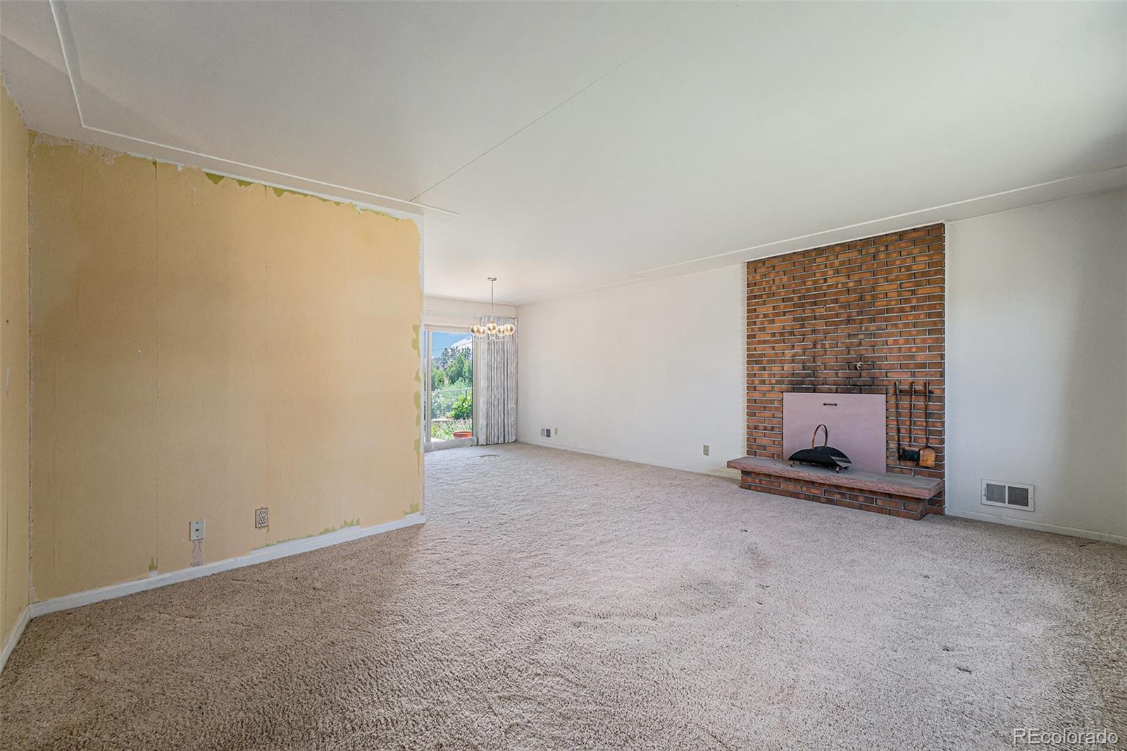 744 W 99th Avenue