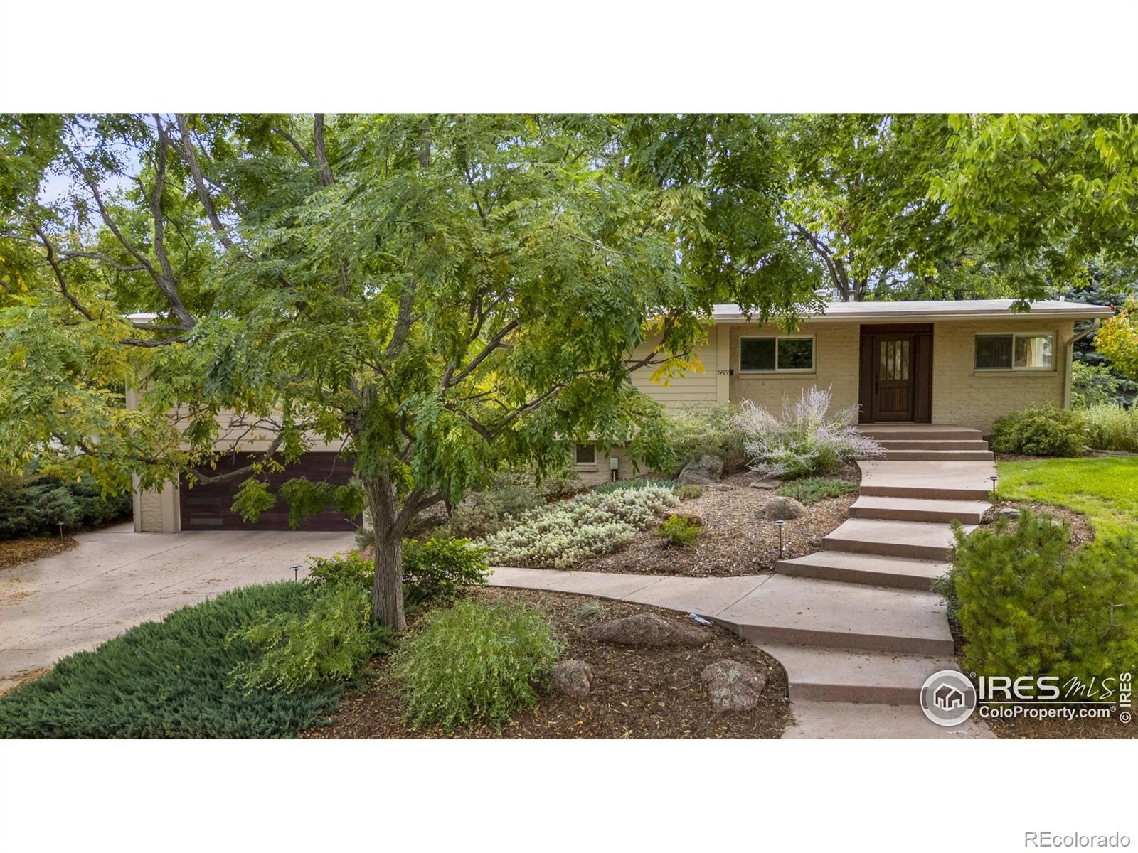 1929 Sheely Drive