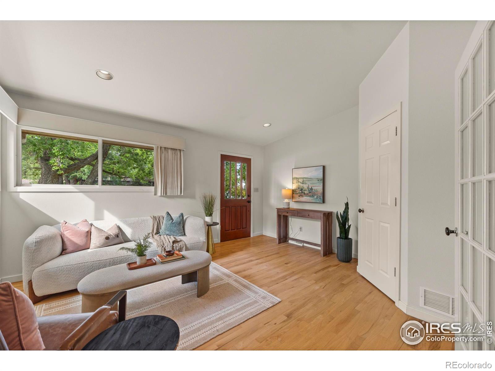 1929 Sheely Drive