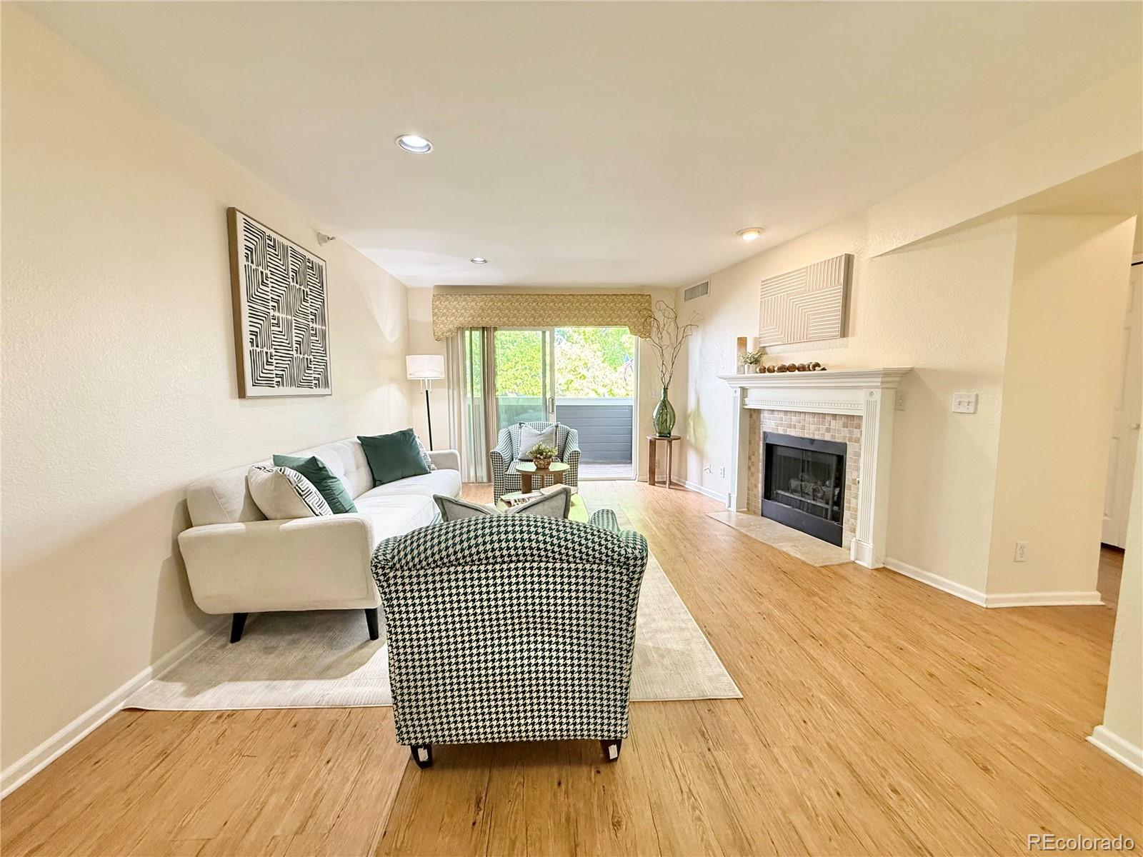 444 S Kittredge Street 205