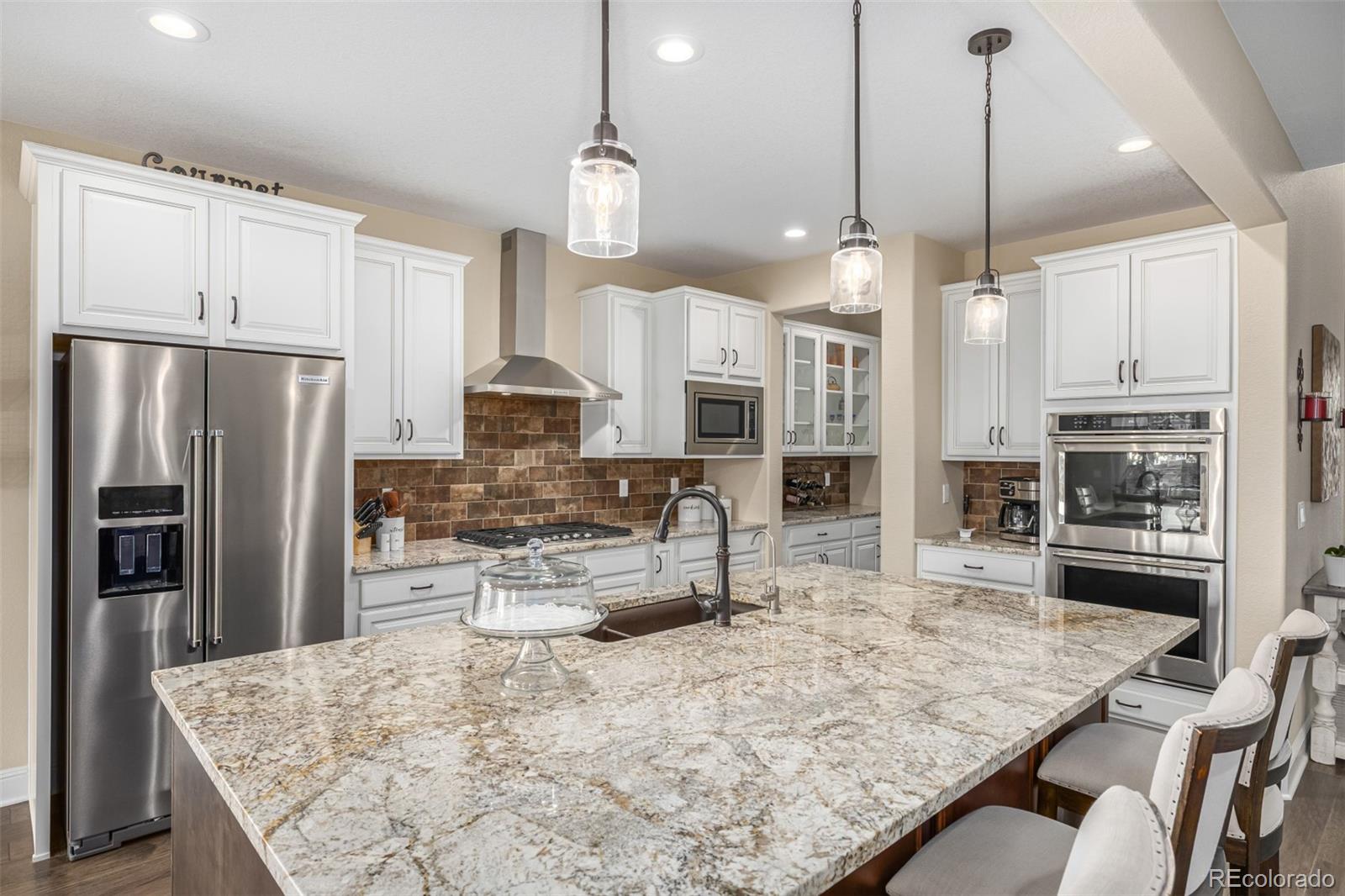 6220 Fishhawk Court