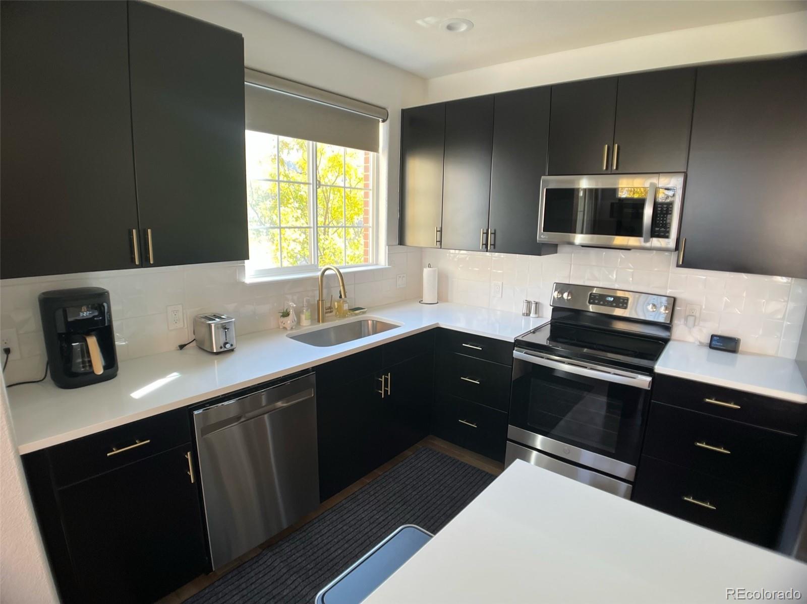 1415 N Washington Street 201