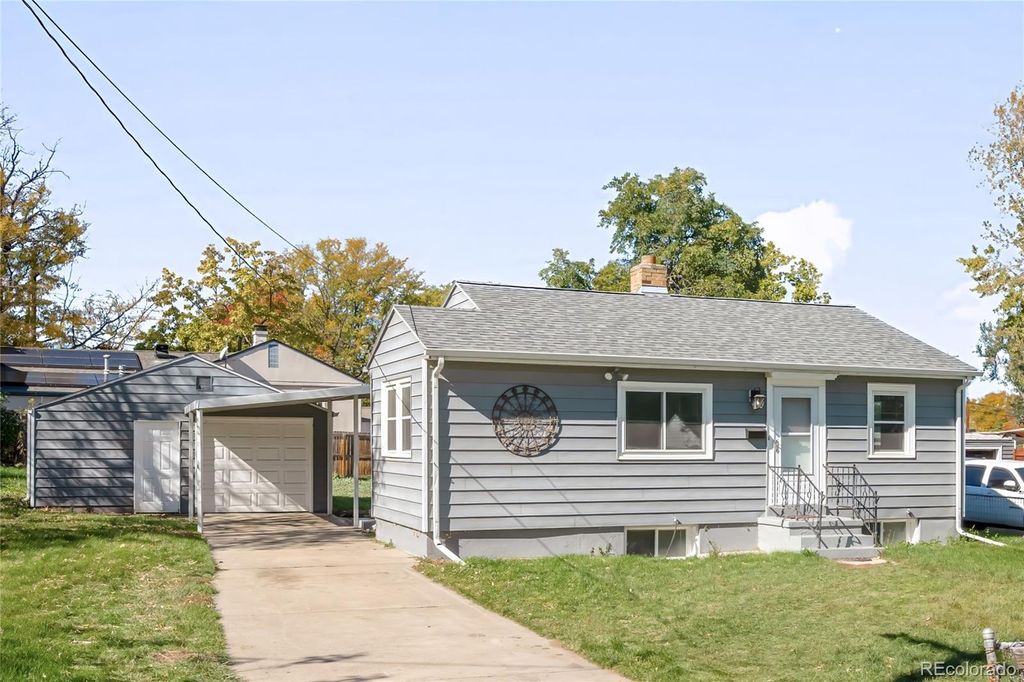 Photo of 3535 High Court, Wheat Ridge, CO 80033 (MLS # 8618353)