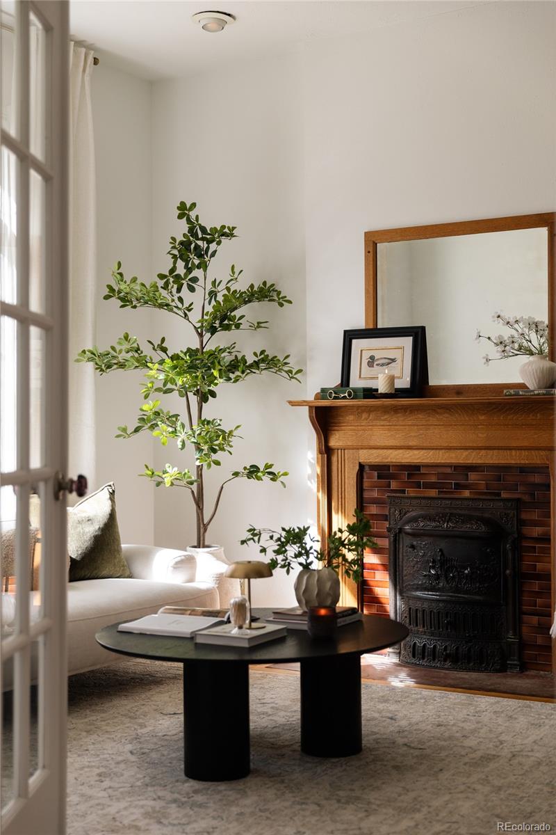 3383 W Hayward Place