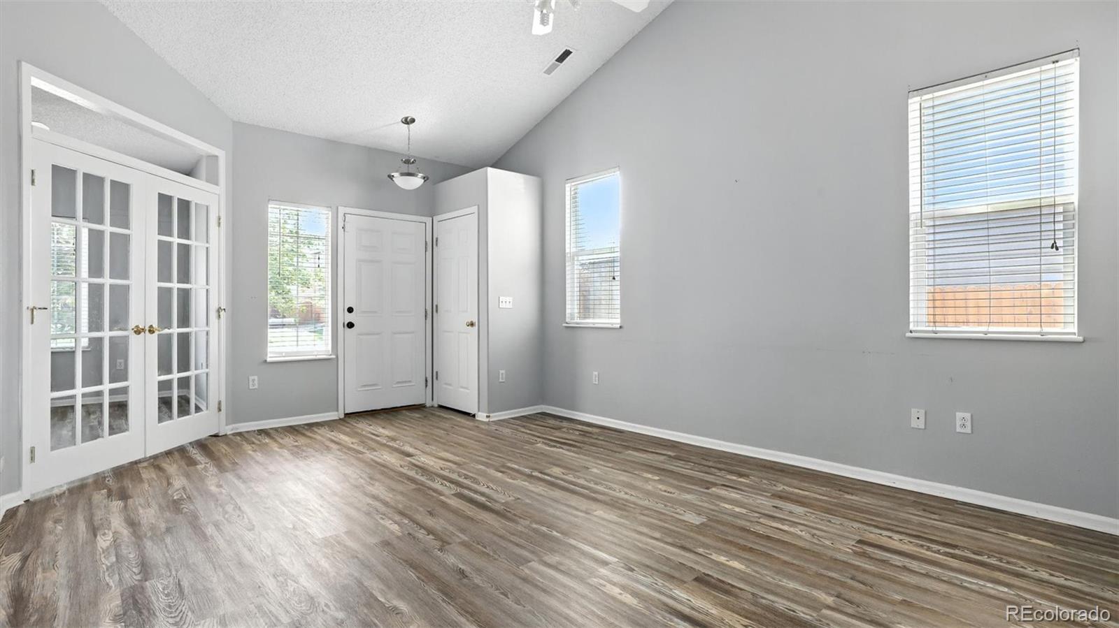 5289 Mountain Air Circle