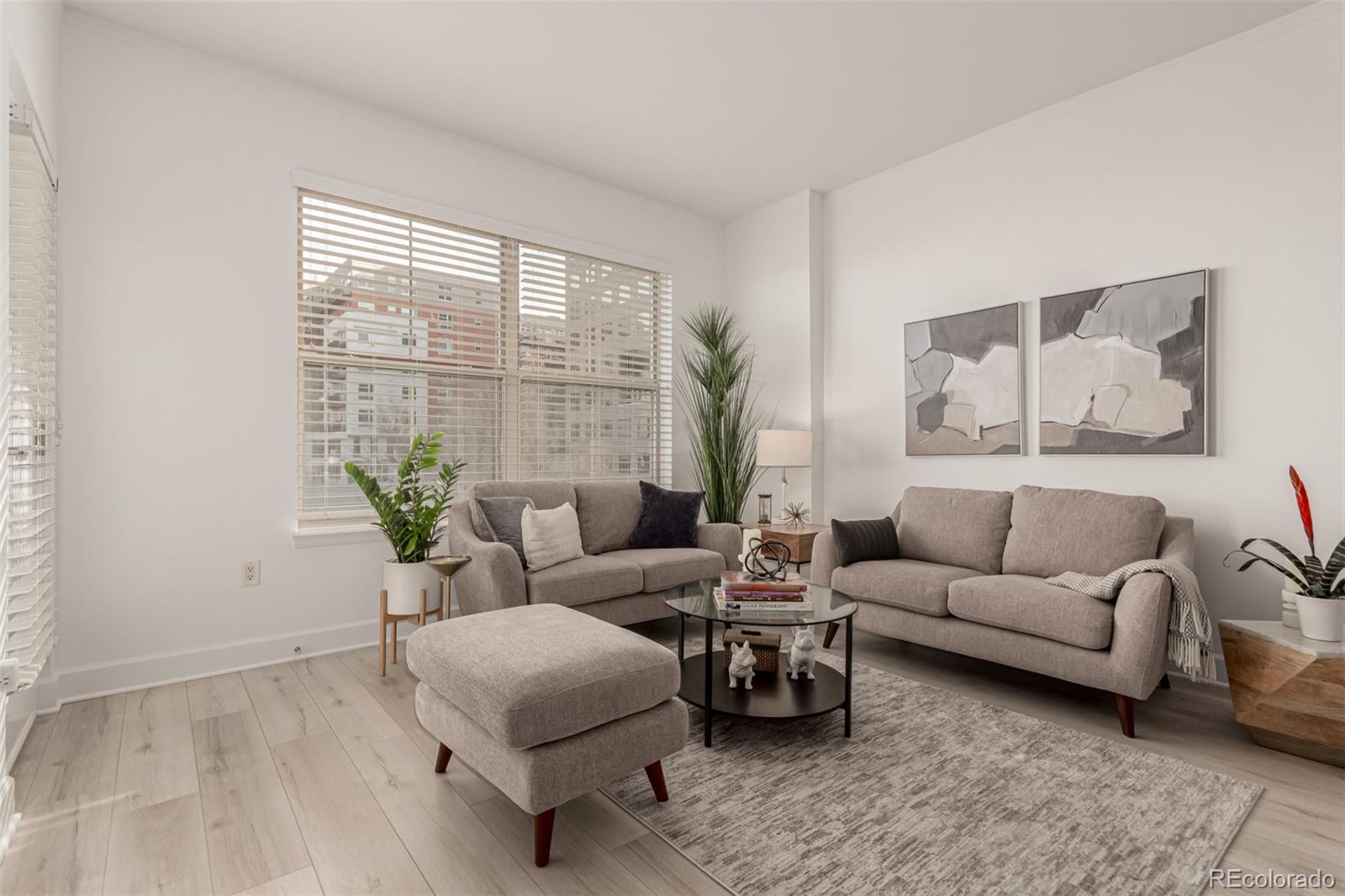 1975 N Grant Street 627