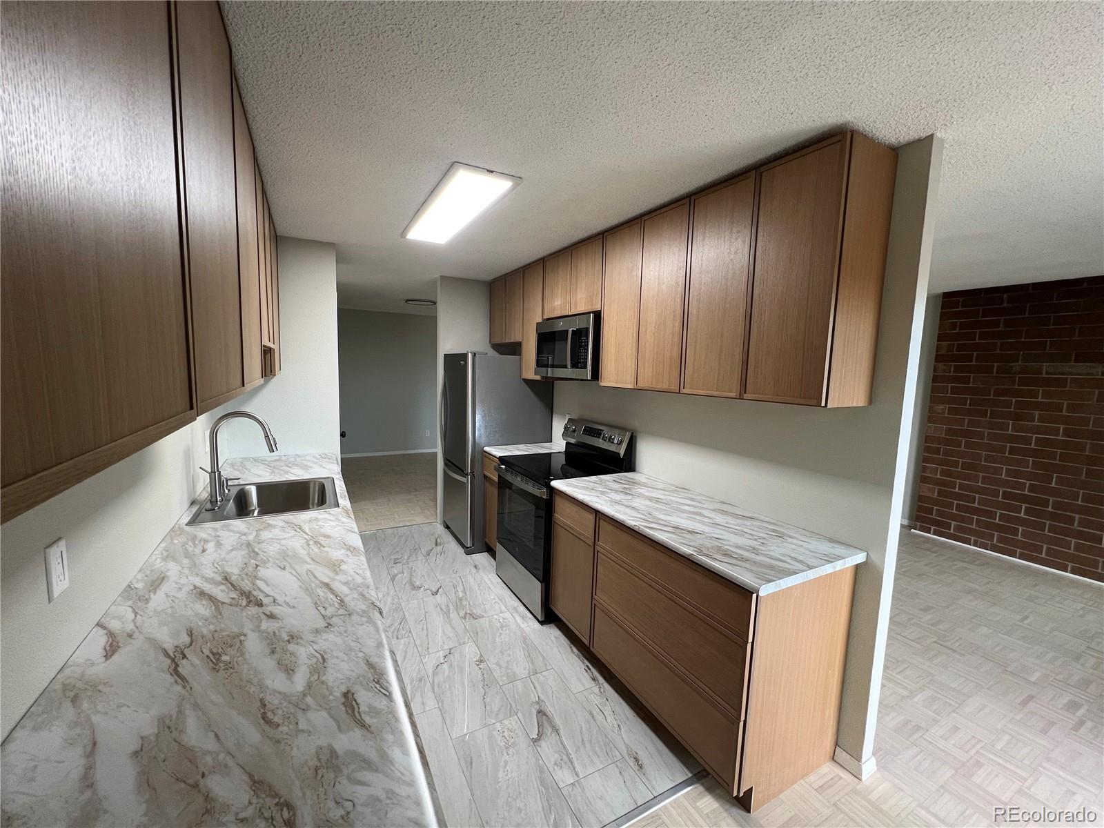 2880 S Locust Street 507S