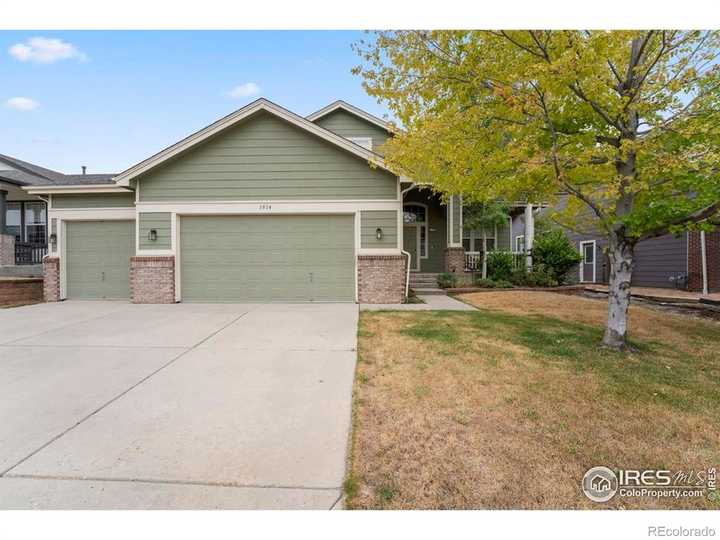 Photo of 1914 Rannoch Drive, Longmont, CO 80504 (MLS # IR1046284)