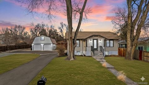 Photo of 6983 W 68th Avenue, Arvada, CO 80003 (MLS # 3282293)