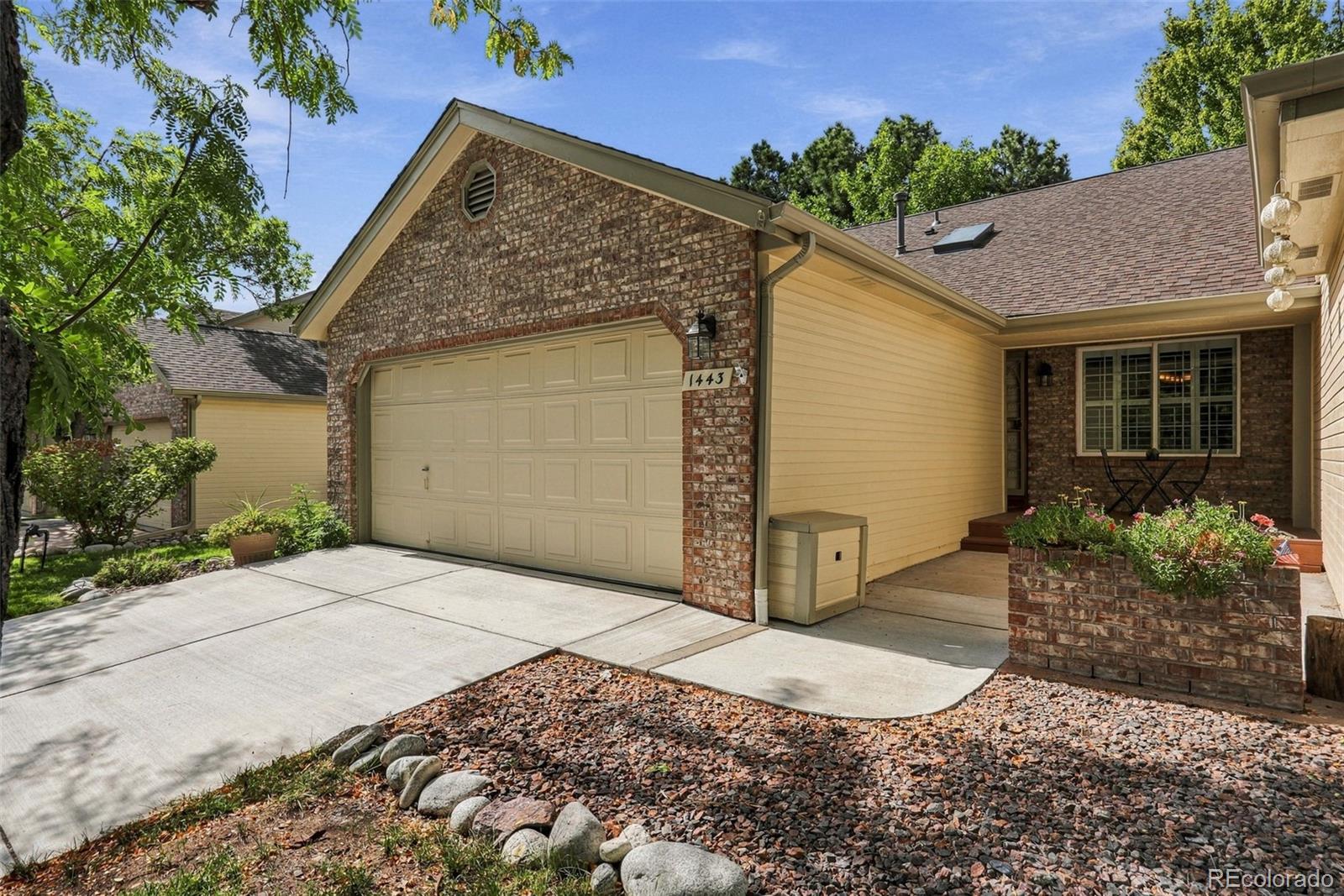 1443 E Nichols Circle