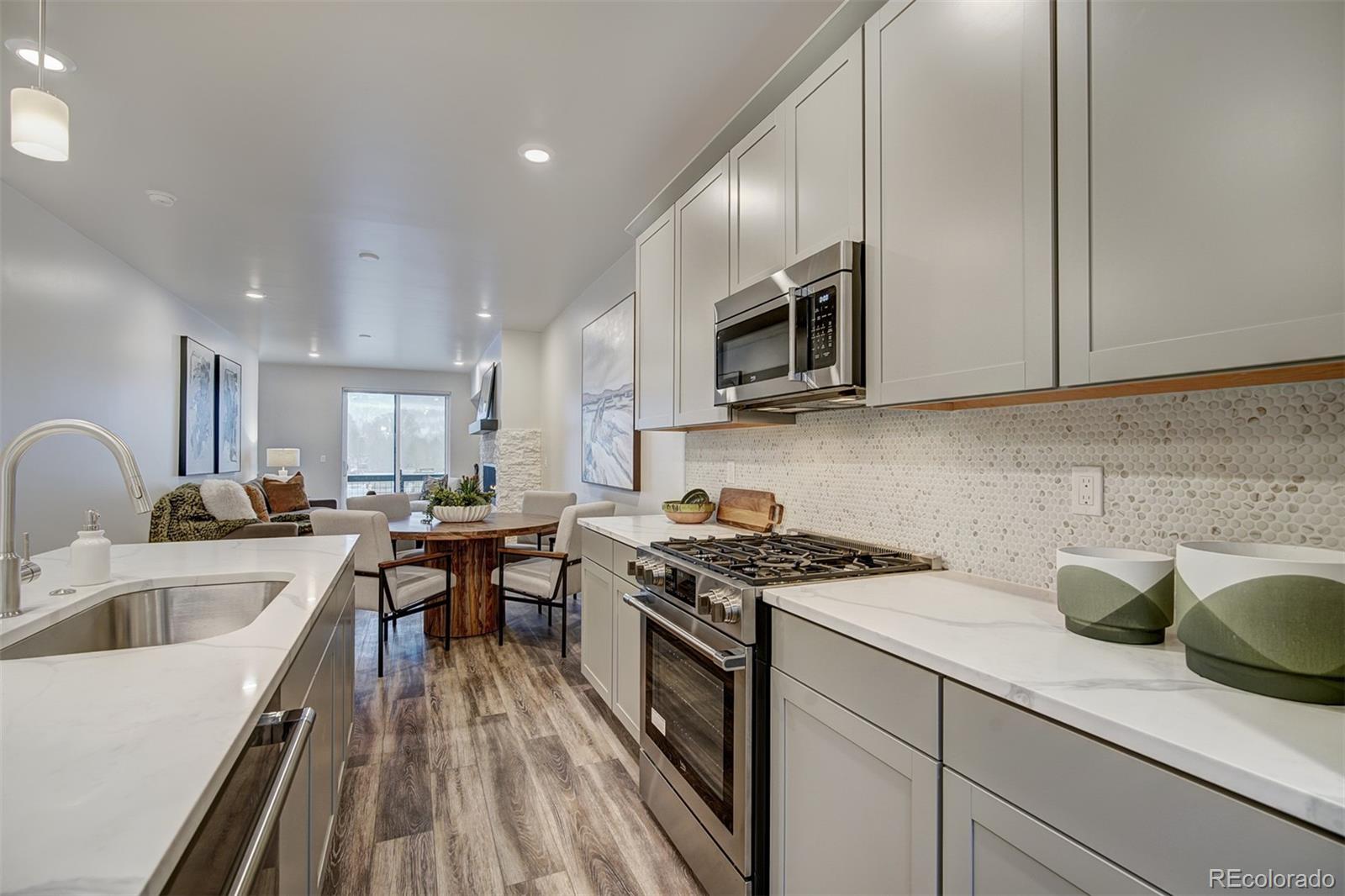 1301 Adams Avenue 113