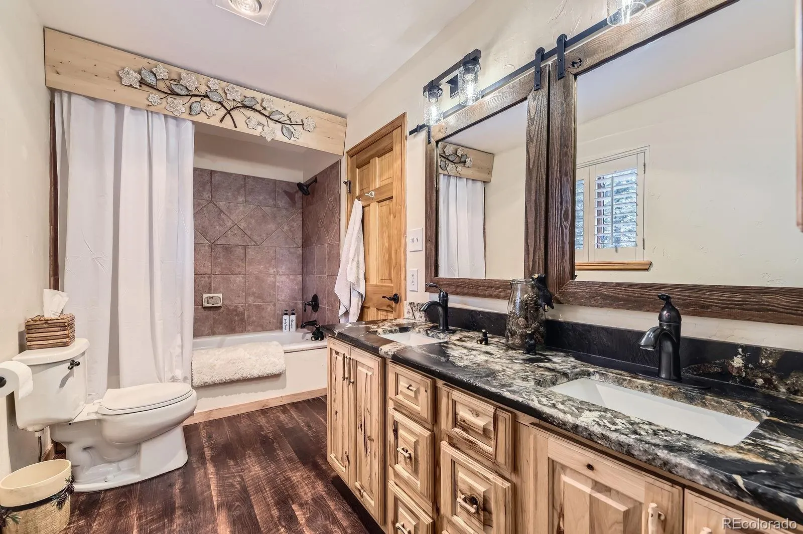 Pine, Colorado 80470, United States, 3 Bedrooms Bedrooms, ,3 BathroomsBathrooms,Residential,Active,146158