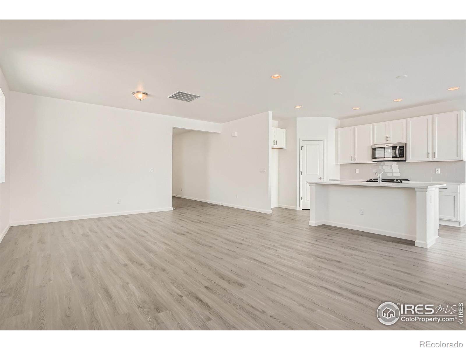 7337 Arkansas Street