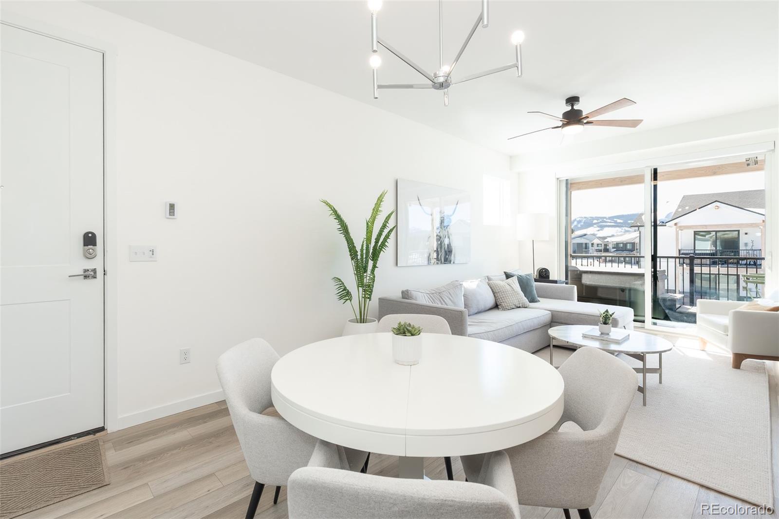 381 W Meadow Mile #4