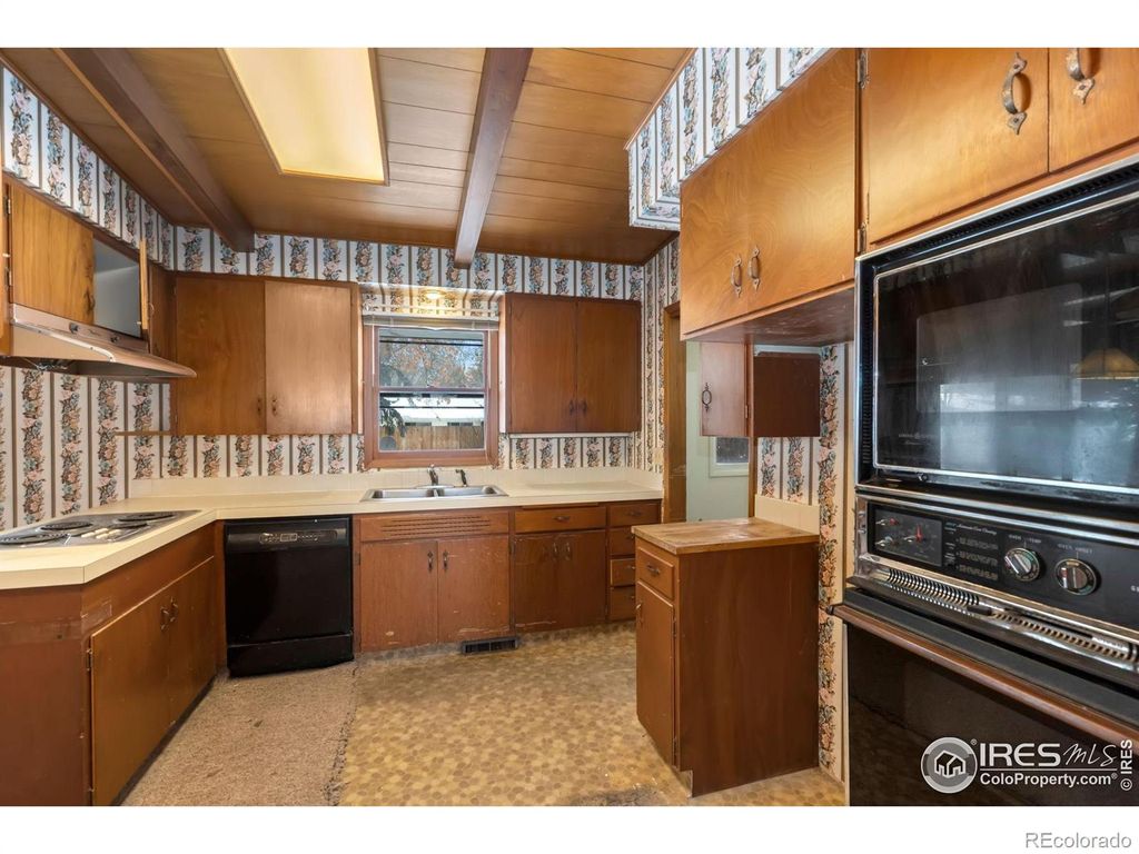 Photo of 820 Buckeye Street, Fort Collins, CO 80524 (MLS # IR1048215)