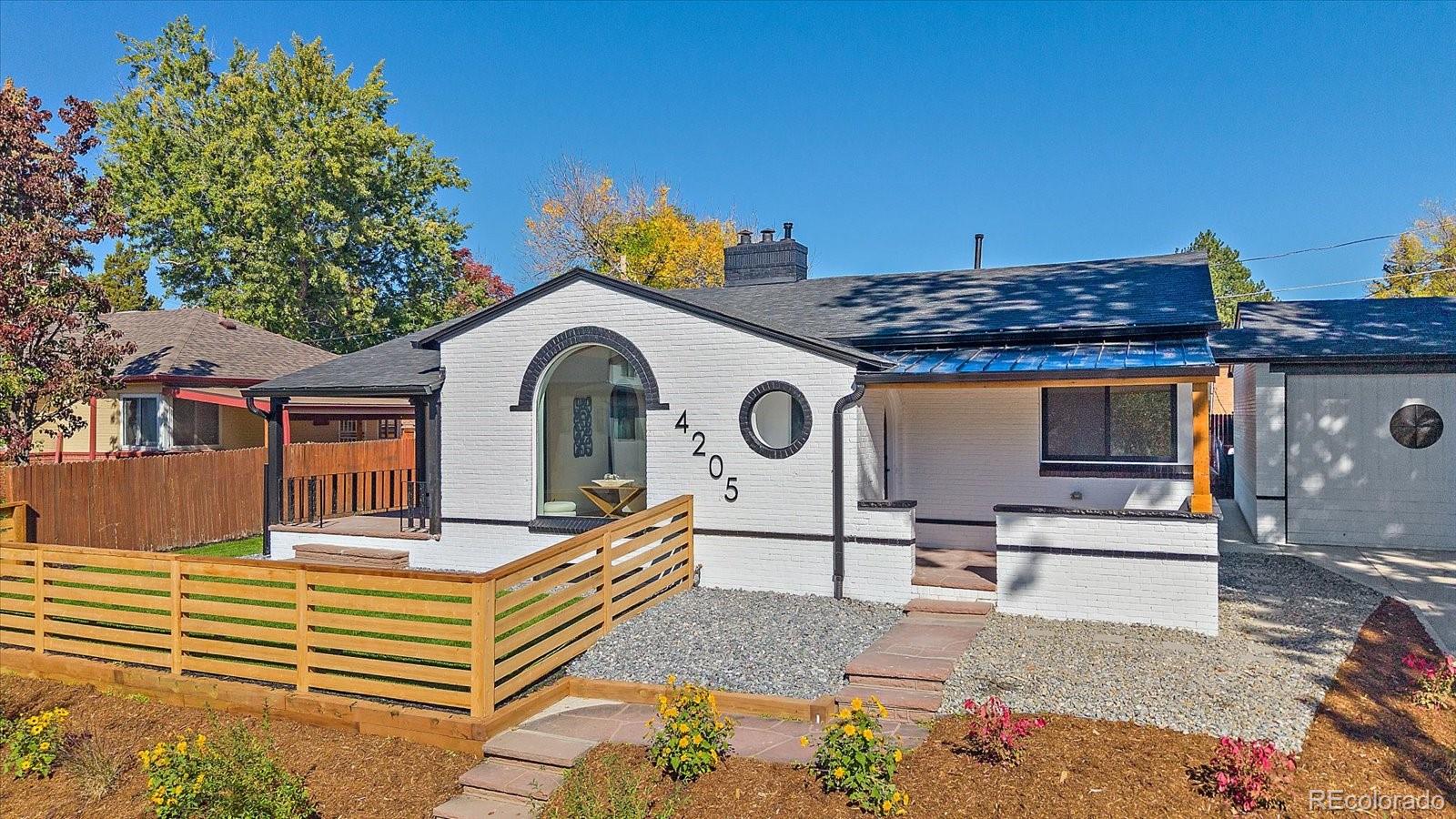 4205 W Byron Place