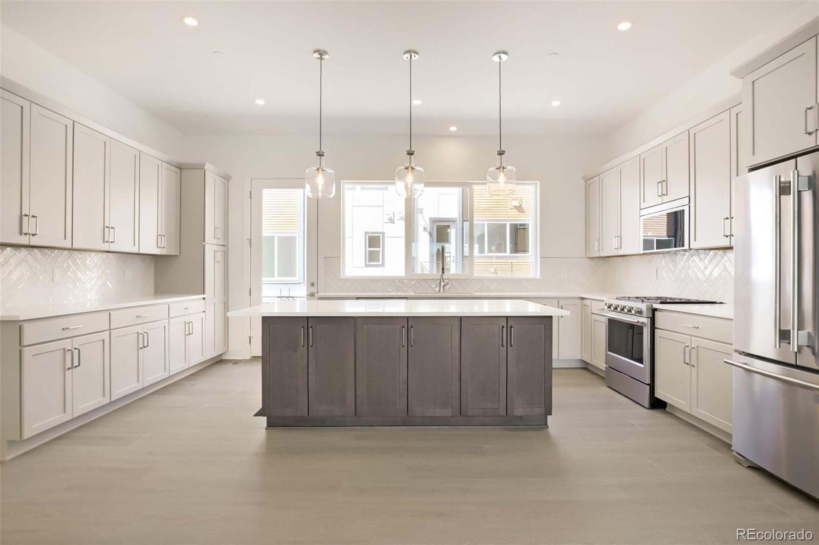 2563 Trail Lane
