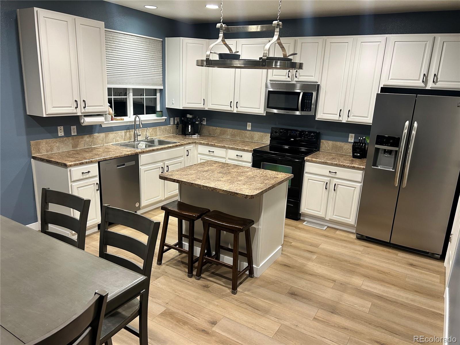 1424 Turnberry Drive