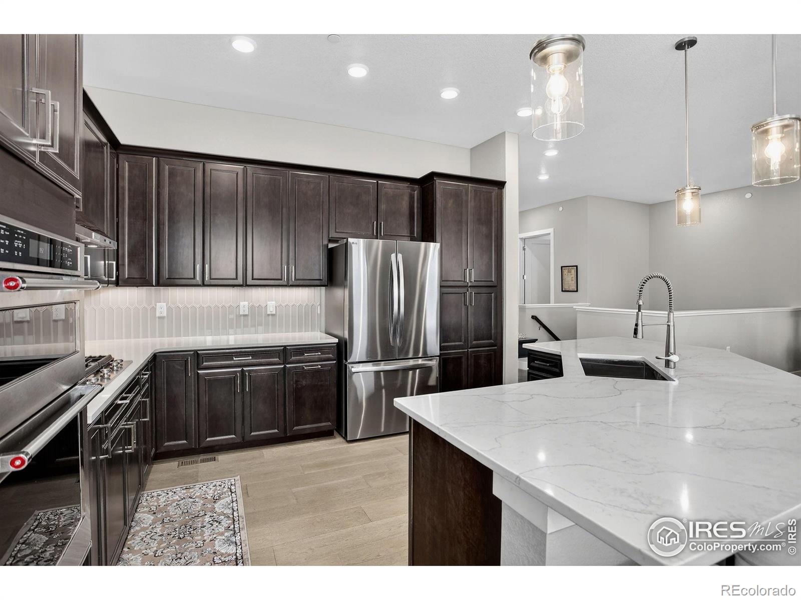 975 W 128th Place