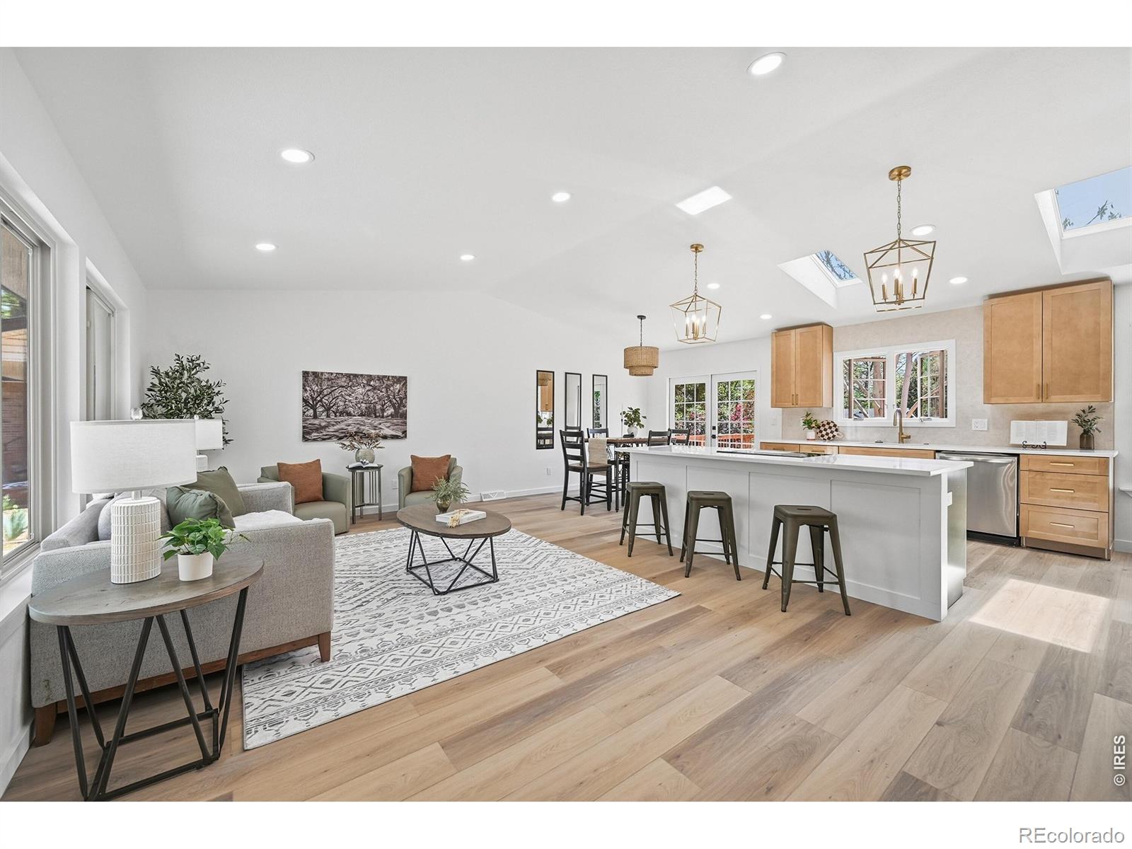6757 Xenon Drive