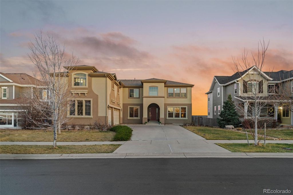 Photo of 26656 E Peakview Drive, Aurora, CO 80016 (MLS # 7117456)