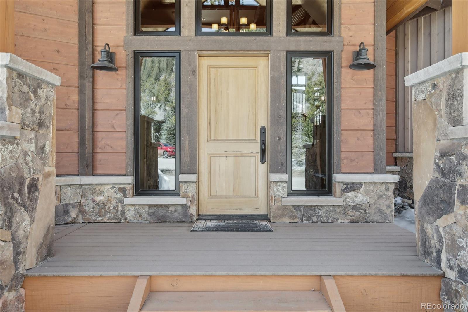 28 Tieze Lane