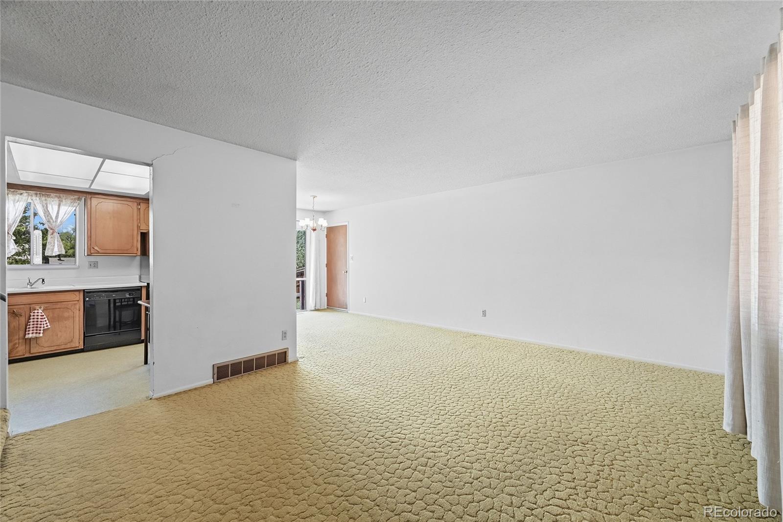 1524 Zaiger Place