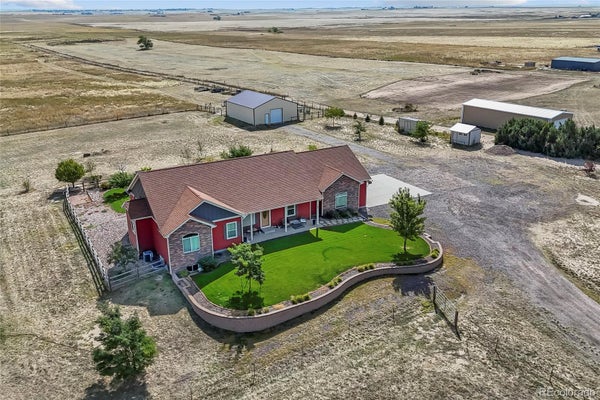380 N DUTCH VALLEY RD, BENNETT, CO 80102 - Image 1e54a4ce2cf59fa6cf93cfece83e83f7/2402631375
