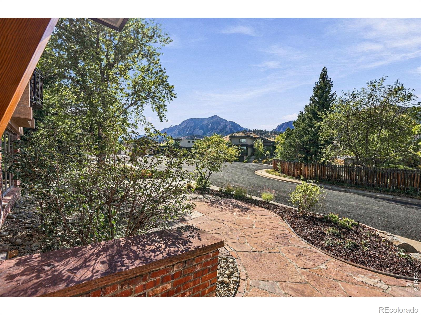 2384 Dennison Lane