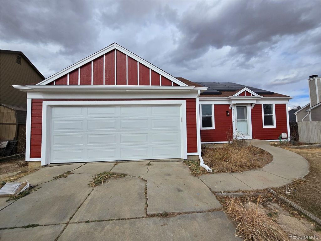 Photo of 1215 Devonshire Court, Lafayette, CO 80026 (MLS # 2588650)