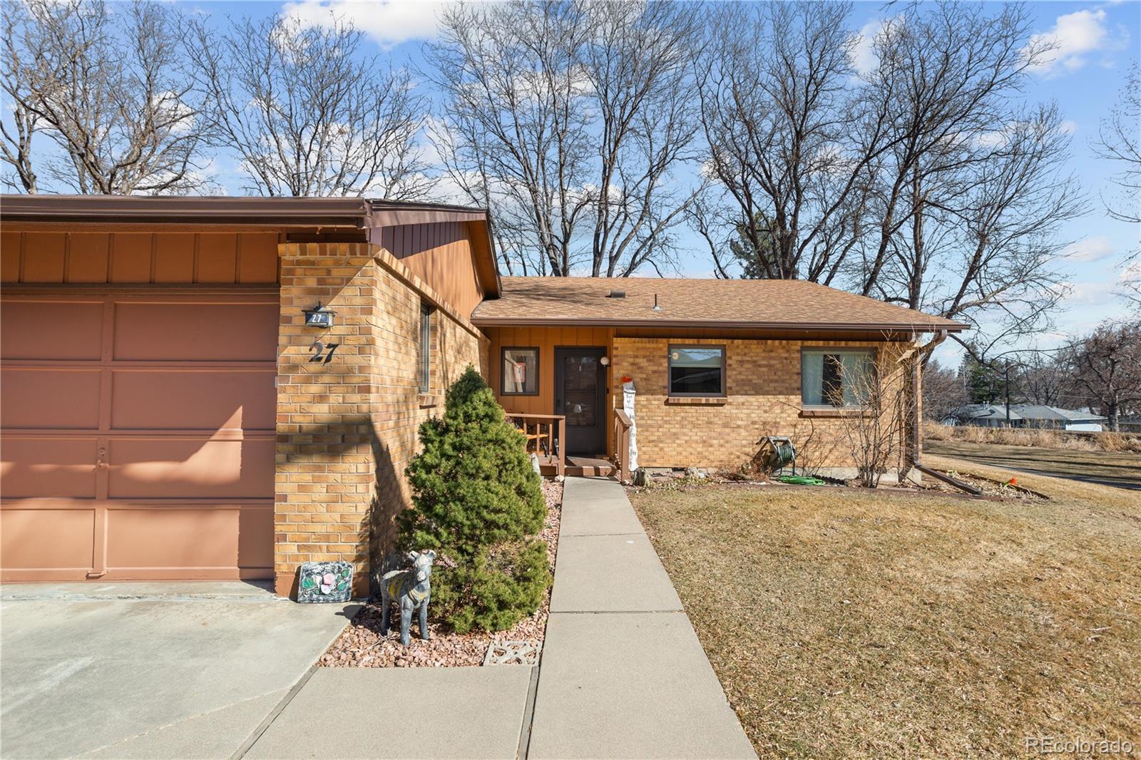 1100 N Taft Avenue 27