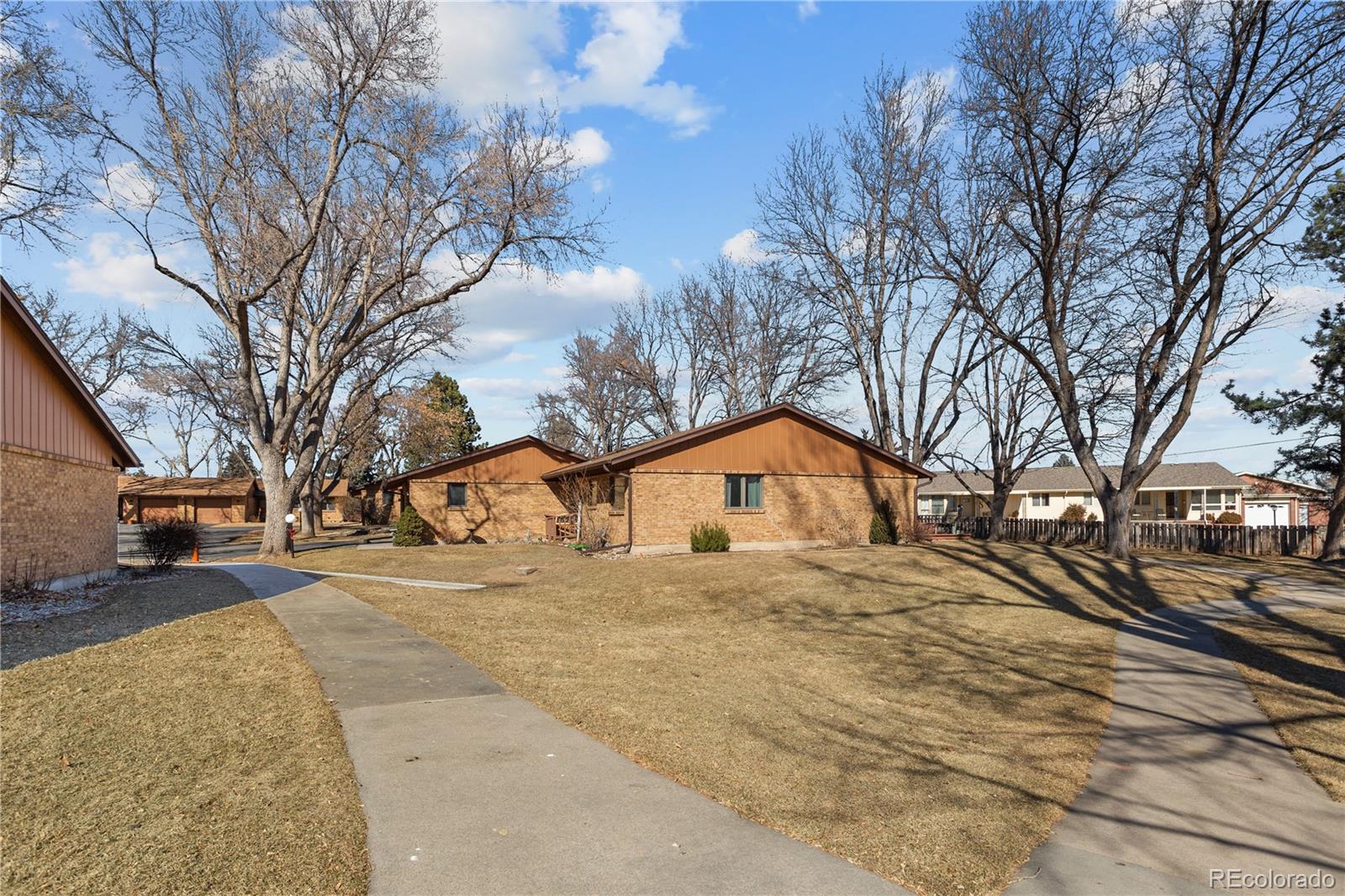 1100 N Taft Avenue 27