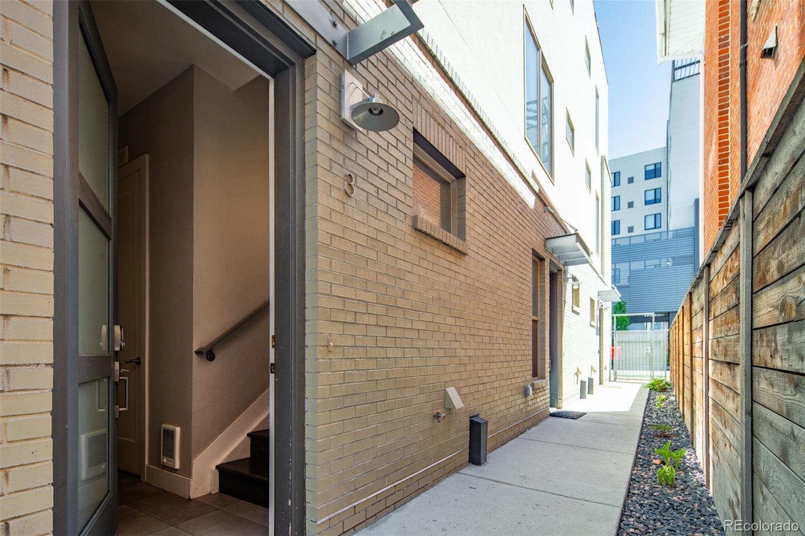 1323 Elati Street 3