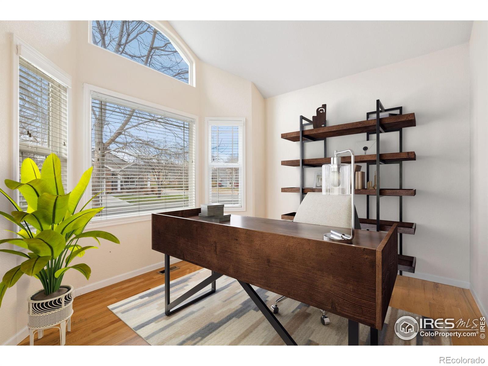 3782 Miramonte Avenue