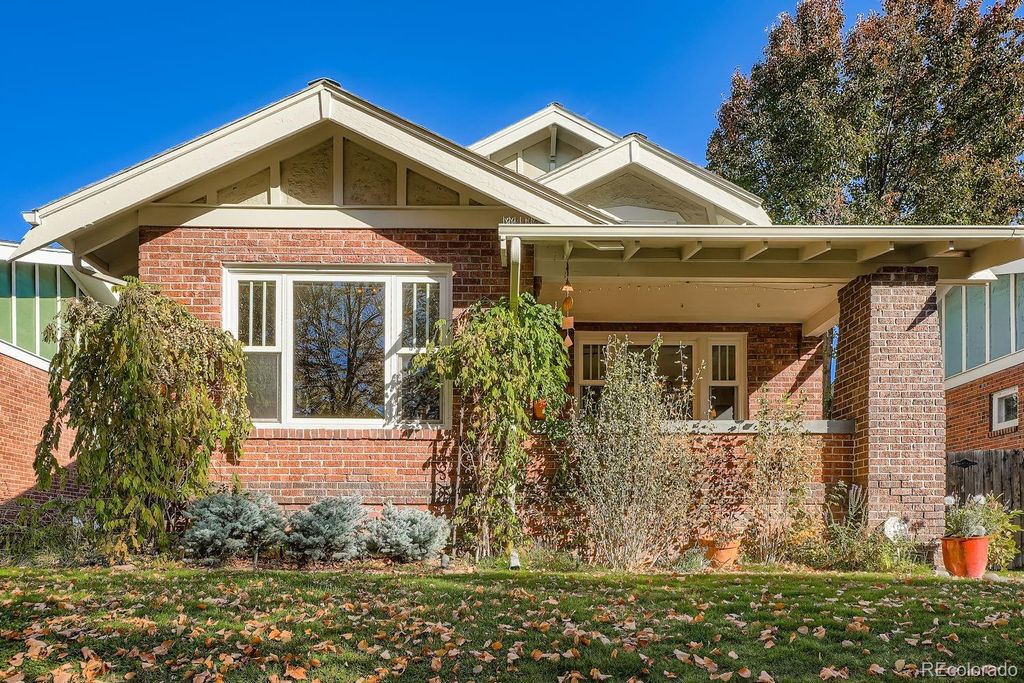 Photo of 1048 S Vine Street, Denver, CO 80209 (MLS # 5316303)