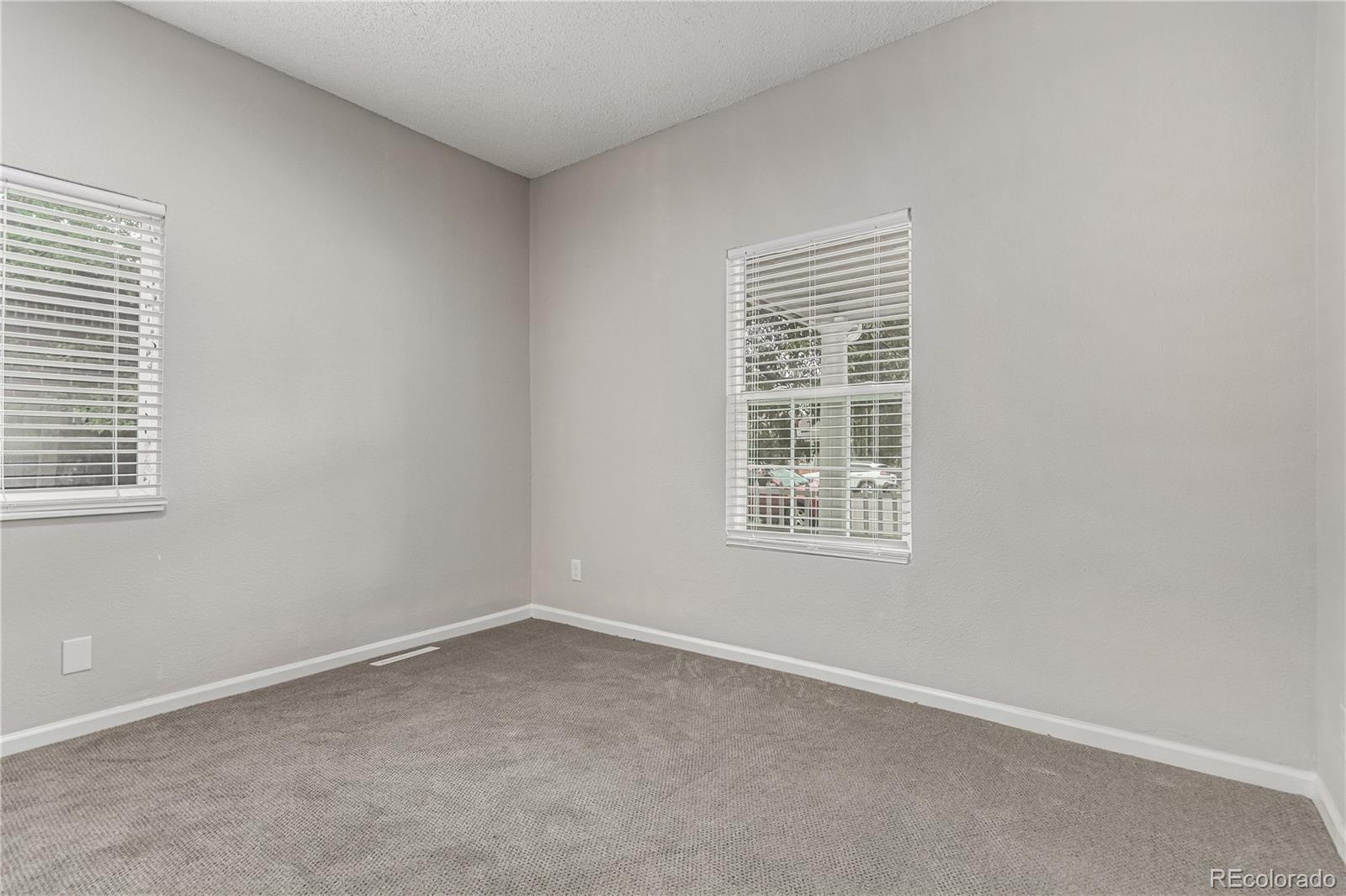 725 Knox Court