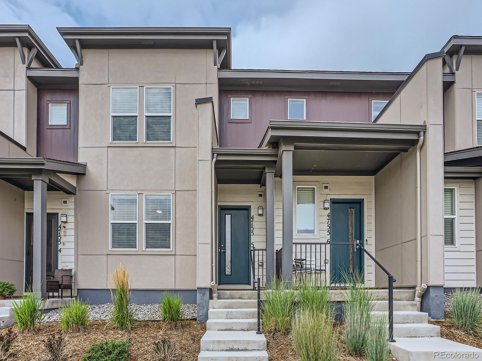 View Denver, CO 80239 townhome
